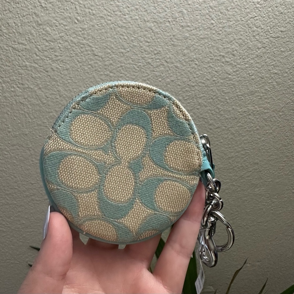 ☁️ COACH SIGNATURE C COIN POUCH KEYCHAIN! ☁️